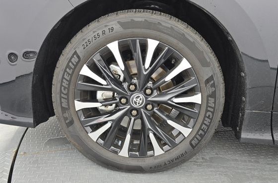 Toyota Alphard 2.5 HEV Executive AWD — пробег 8 258 км — фото 5 из 5