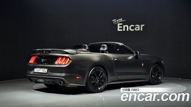 Ford Mustang Convertible — пробег 143 376 км — фото 2 из 5