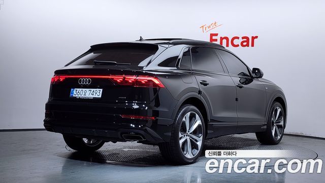 Audi Q8 55 TFSI Quattro Premium — пробег 2 182 км — фото 2 из 5