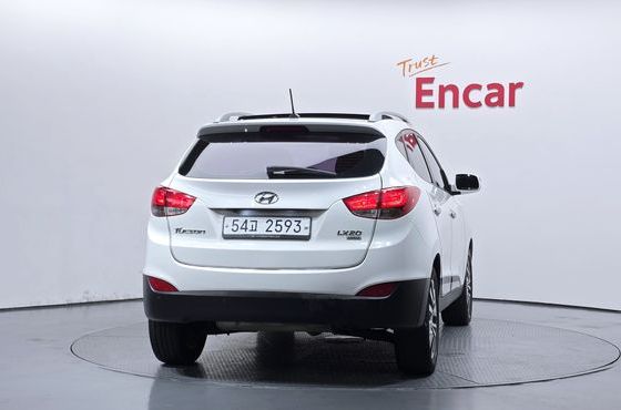Hyundai Tucson Diesel 2WD LX20 Smart-Pack — пробег 182 698 км — фото 4 из 5
