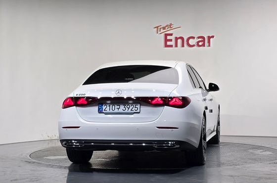 Mercedes-Benz E-Class E200 Avantgarde Limited — пробег 7 120 км — фото 4 из 5