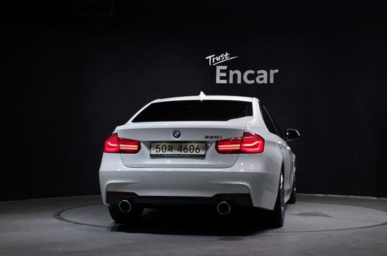 BMW 3-Series 320i M Sport — пробег 92 591 км — фото 4 из 5