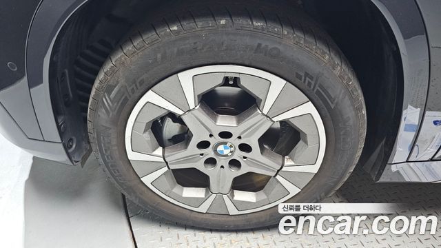 BMW X1 xDrive 20i xLine — пробег 49 435 км — фото 5 из 5