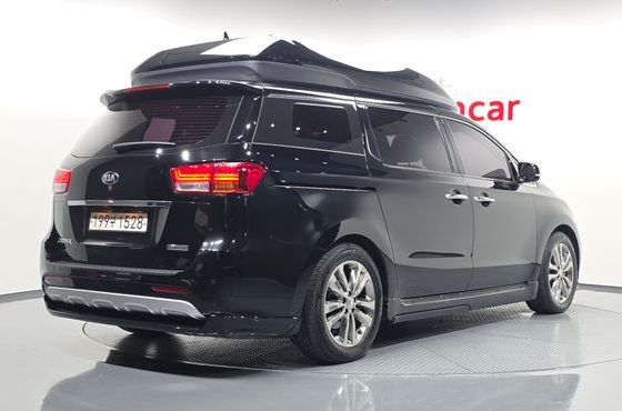Kia Carnival 9-seater Hi-Limousine Noblesse — пробег 131 260 км — фото 2 из 5