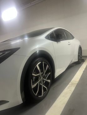 Toyota Prius 2.0 PHEV XSE — пробег 9 300 км — фото 1 из 5