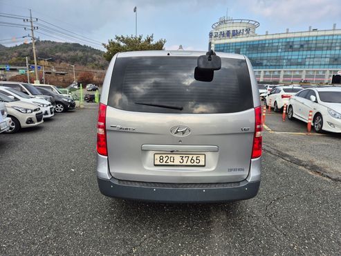 Hyundai Starex 3-Seater VAN Modern — пробег 261 428 км — фото 4 из 5