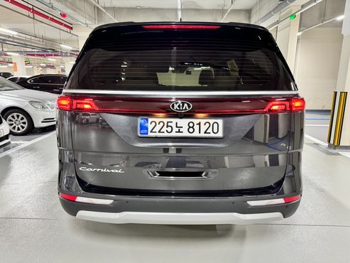 Kia Carnival 9-Seater Prestige — пробег 59 500 км — фото 4 из 5
