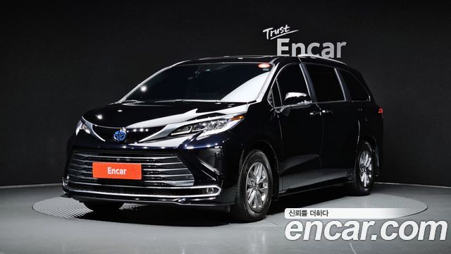 Toyota Sienna 2.5 Hybrid AWD — пробег 21 555 км — фото 1 из 5