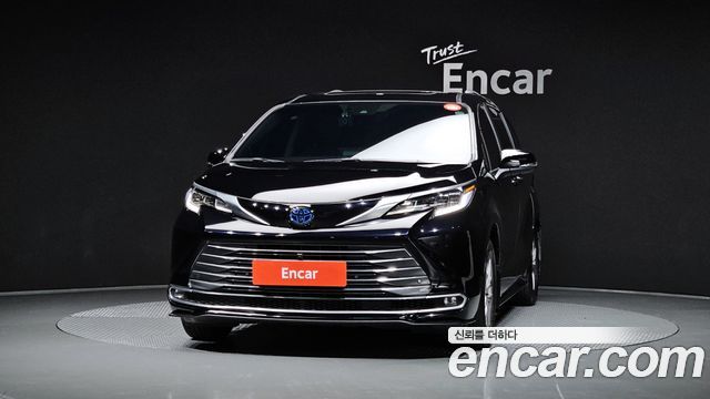 Toyota Sienna 2.5 Hybrid AWD — пробег 21 555 км — фото 3 из 5