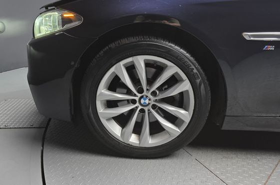 BMW 5-Series 520d xDrive M Aero Dynamic — пробег 216 296 км — фото 5 из 5