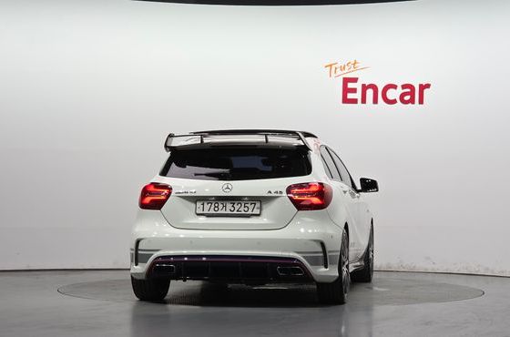 Mercedes-Benz A-Class A45 AMG 4MATIC — пробег 76 919 км — фото 4 из 5