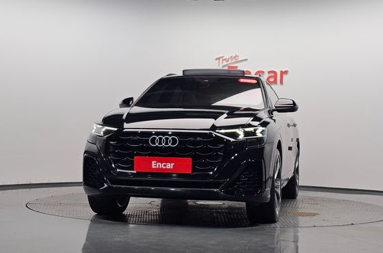 Audi Q8 55 TFSI Quattro Premium — пробег 28 305 км — фото 3 из 5