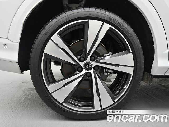Audi Q5 45 TFSI Quattro S line — пробег 16 км — фото 5 из 5