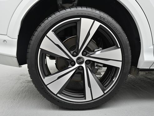 Audi Q5 45 TFSI Quattro S line — пробег 16 км — фото 5 из 5