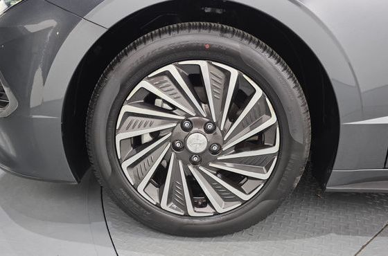 Hyundai Sonata Premium Plus — пробег 20 685 км — фото 5 из 5