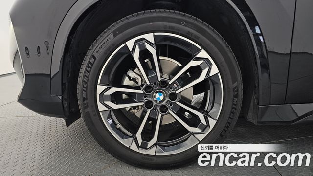 BMW X1 xDrive 20i M Sport — пробег 24 081 км — фото 5 из 5