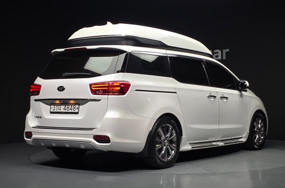 Kia Carnival Gasoline 9-seater Limousine(Special vehicle) — пробег 131 143 км — фото 2 из 5