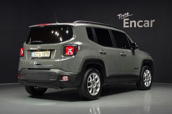 Jeep Renegade 1.3 Longitude — пробег 32 617 км — фото 2 из 5