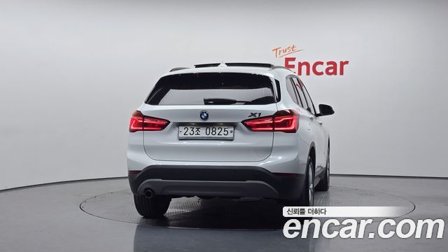 BMW X1 xDrive 18d — пробег 118 394 км — фото 4 из 5