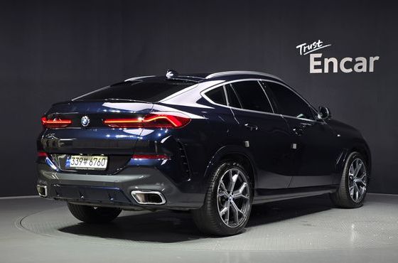 BMW X6 xDrive40i M Sport — пробег 72 698 км — фото 2 из 5