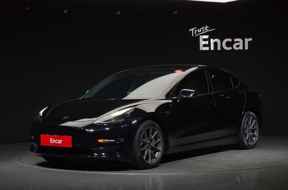 Tesla Model 3 Long Range AWD — пробег 136 595 км — фото 1 из 5