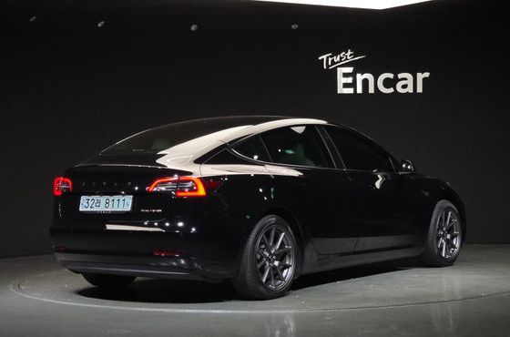 Tesla Model 3 Long Range AWD — пробег 136 595 км — фото 2 из 5