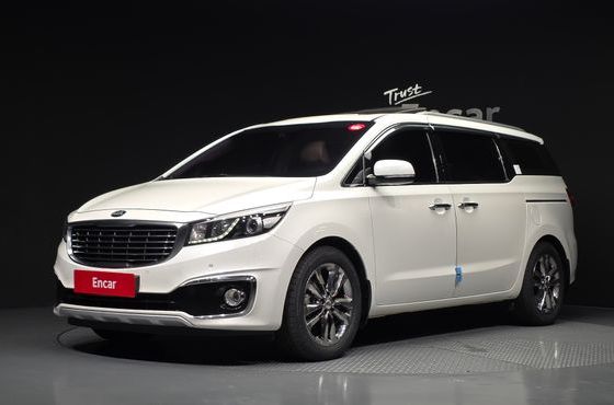 Kia Carnival 9-seater Prestige — пробег 136 033 км — фото 1 из 5
