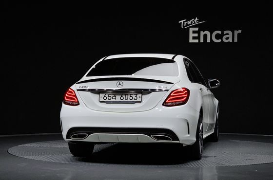 Mercedes-Benz C-Class C200 4MATIC AMG Line — пробег 104 360 км — фото 4 из 5