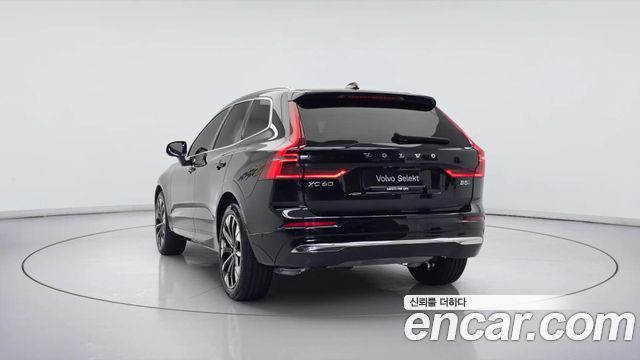 Volvo XC60 B5 Ultra Bright — пробег 992 км — фото 3 из 5