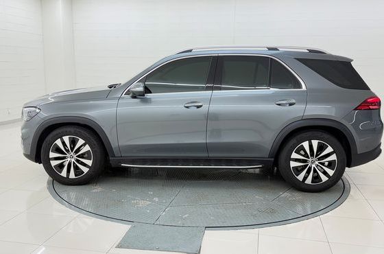 Mercedes-Benz GLE-Class GLE450 4MATIC — пробег 3 236 км — фото 3 из 5
