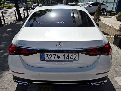 Mercedes-Benz E-Class E200 AMG Line — пробег 1 200 км — фото 5 из 5