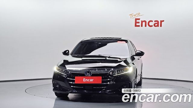 Honda Accord 2.0 Hybrid Touring — пробег 107 878 км — фото 3 из 5