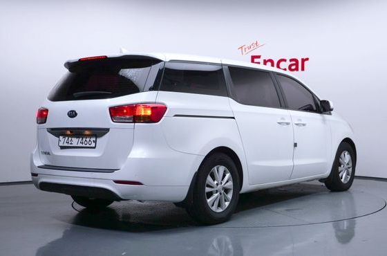 Kia Carnival 11-seater Deluxe — пробег 120 783 км — фото 2 из 5