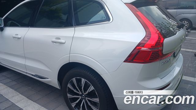Volvo XC60 B5 Ultimate Bright — пробег 30 000 км — фото 4 из 5