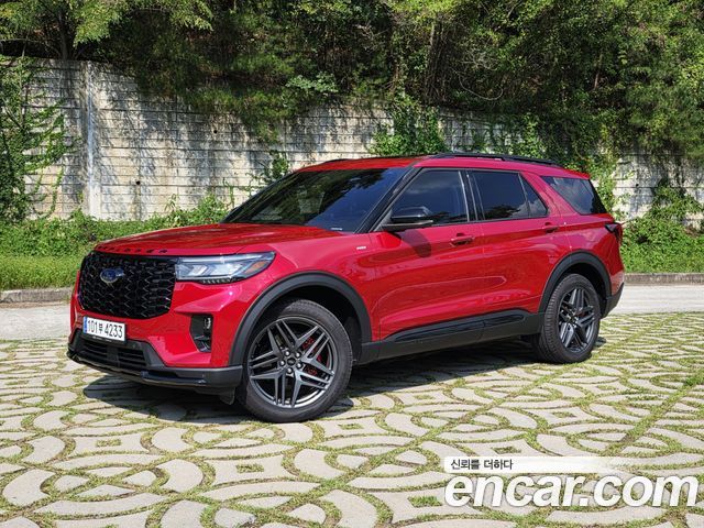 Ford Explorer 2.3 ST-Line 4WD — пробег 8 325 км — фото 2 из 5