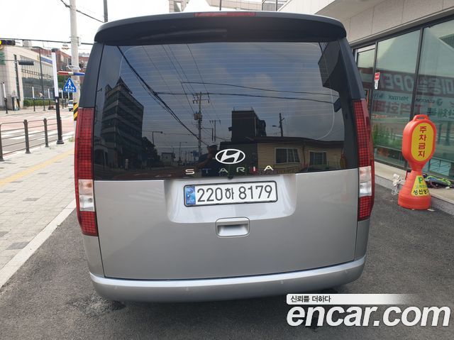 Hyundai Staria HEV 1.6 Tourer 9-Seater Modern — пробег 80 000 км — фото 2 из 5