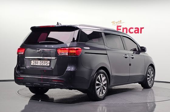 Kia Carnival 9-seater Luxury — пробег 148 250 км — фото 2 из 5