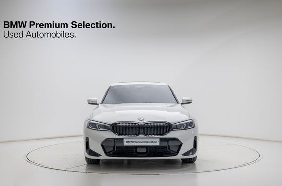 BMW 3-Series 320i M Sport — пробег 8 260 км — фото 3 из 5