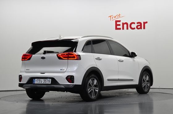 Kia Niro 1.6 HEV Noblesse Special — пробег 121 733 км — фото 2 из 5