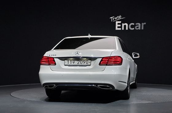 Mercedes-Benz E-Class E220 CDI Avantgarde — пробег 99 654 км — фото 4 из 5