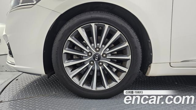 Kia K7 из Кореи Encar