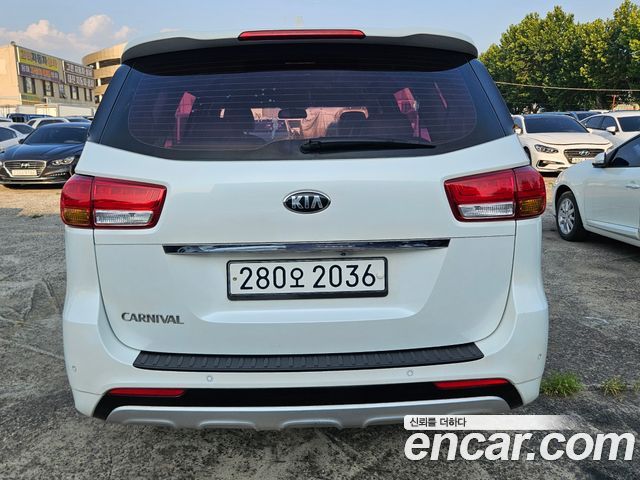 Kia Carnival из Кореи Encar
