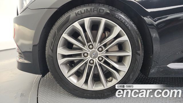 Hyundai Genesis из Кореи Encar