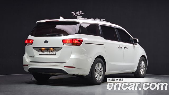 Kia Carnival 11-seater Luxury — пробег 117 985 км — фото 2 из 5