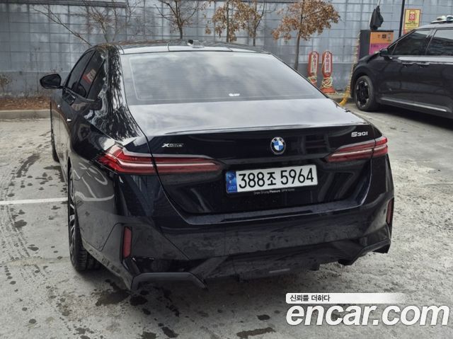 BMW 5-Series 530i xDrive M Sport — пробег 15 023 км — фото 4 из 5