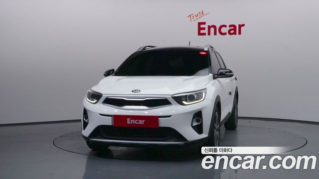 Kia Stonic 1.4 Prestige — пробег 45 562 км — фото 3 из 5