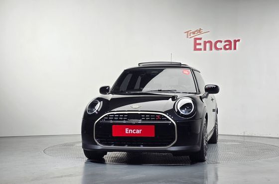 Mini Cooper Mayfield Edition 3rd — пробег 10 563 км — фото 3 из 5