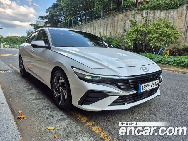 Hyundai AVANTE Inspiration — пробег 12 000 км — фото 1 из 5