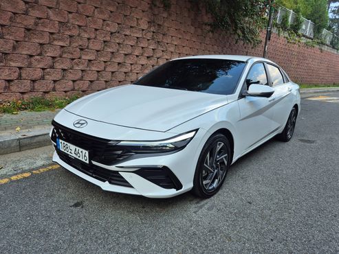 Hyundai AVANTE Inspiration — пробег 12 000 км — фото 2 из 5