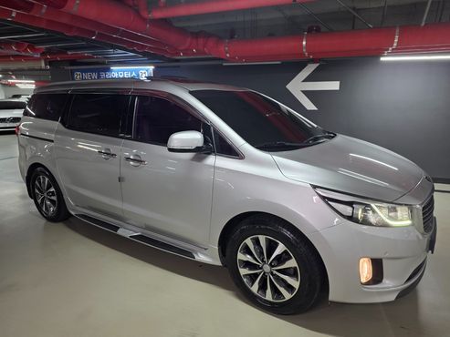 Kia Carnival 11-seater Noblesse — пробег 126 000 км — фото 1 из 5